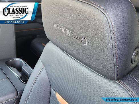 Used 2025 GMC Sierra 1500 AT4 w/ AT4 Premium Package image 17
