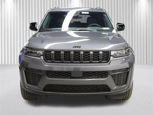 New 2026 Jeep Grand Cherokee Altitude AWD/4WD image 39