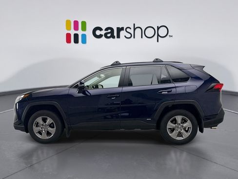 Used 2025 Toyota RAV4 XLE AWD/4WD image 2