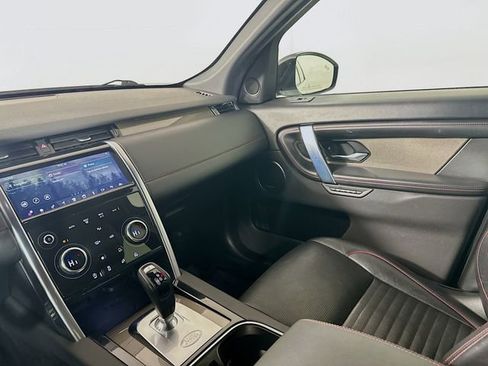 Used 2020 Land Rover Discovery Sport SE R-Dynamic image 25