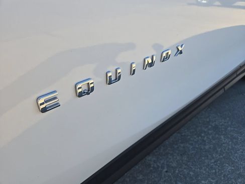 Used 2024 Chevrolet Equinox Premier AWD/4WD image 18