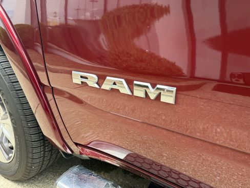 Used 2019 RAM 1500 Laramie RWD image 18