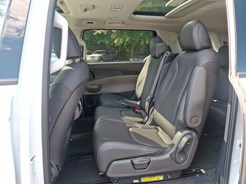 New 2026 Kia Carnival SX image 5