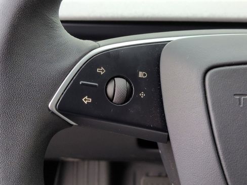 Used 2024 Tesla Model 3 image 18