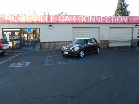 Used 2013 MINI Cooper Hardtop image 1