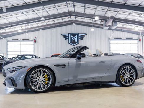 Used 2022 Mercedes-Benz SL 55 AMG 4MATIC image 1