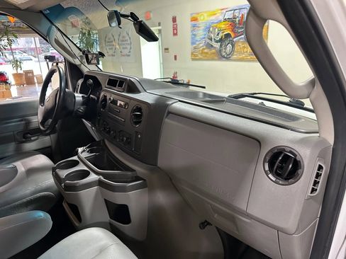 Used 2013 Ford E-150 and Econoline 150 w/ PWR Group image 38