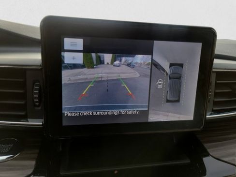 Used 2022 Ford Explorer Limited w/ Equipment Group 301A image 18