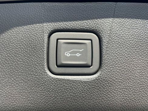 New 2025 Chevrolet Blazer LT w/ Convenience Package image 12