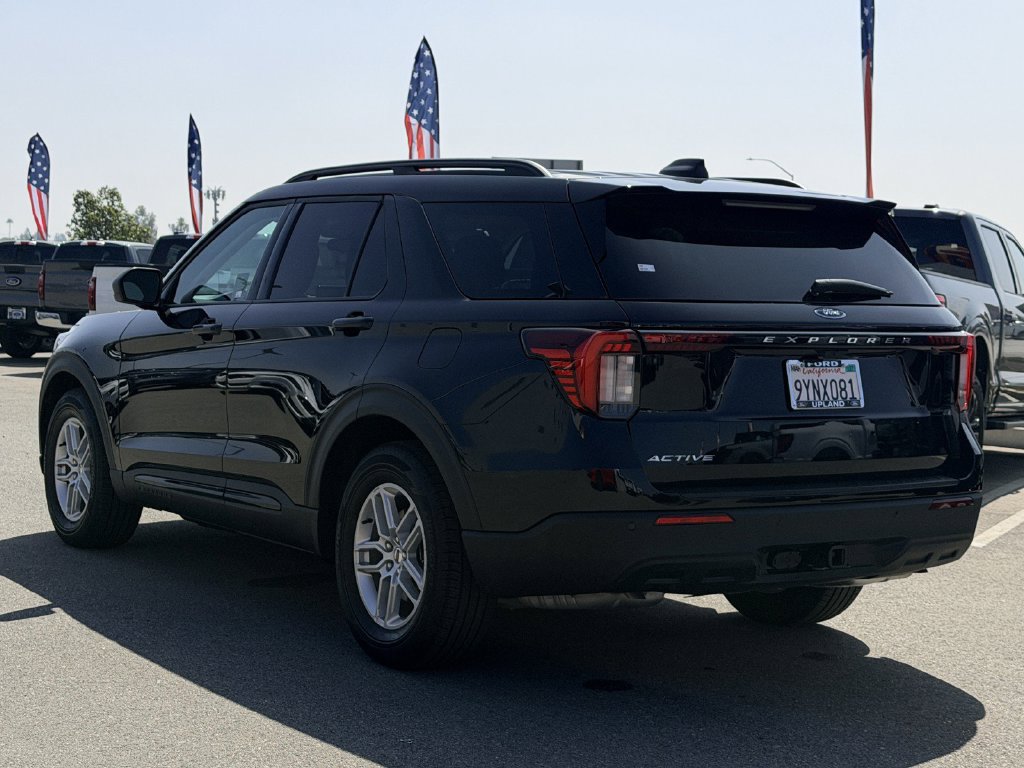 Used 2026 Ford Explorer Active RWD image 5