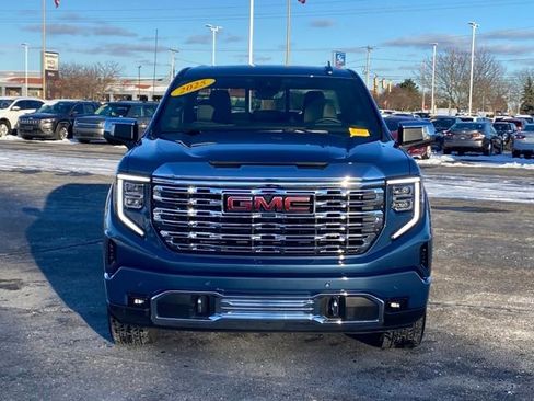 Certified 2025 GMC Sierra 1500 Denali w/ Denali Reserve Package image 2