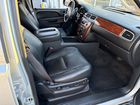 Used 2013 Chevrolet Tahoe LT image 20