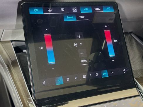 New 2026 Cadillac Escalade ESV Platinum Sport AWD/4WD image 10