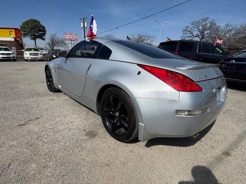Used 2006 Nissan 350Z Enthusiast w/ (K96) Aerodynamics Pkg image 6