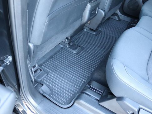 Used 2022 Nissan Pathfinder S image 10