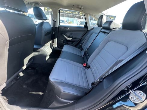 Used 2025 Volkswagen Jetta SE image 21