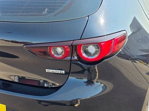Used 2022 MAZDA MAZDA3 s AWD/4WD image 9