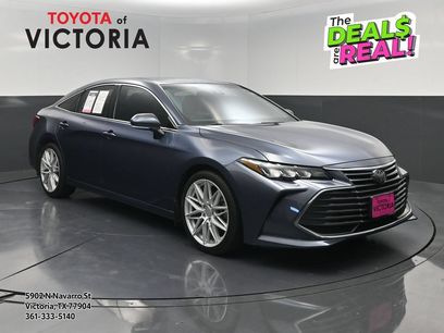 Used 2019 Toyota Avalon XLE w/ Moonroof Package