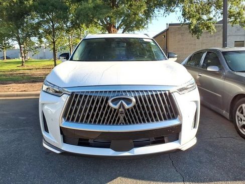 Certified 2026 INFINITI QX60 Luxe w/ Cargo Package AWD/4WD image 3