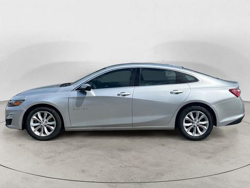 Used 2019 Chevrolet Malibu LT image 2