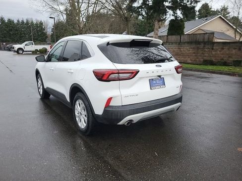 Certified 2023 Ford Escape Active image 3