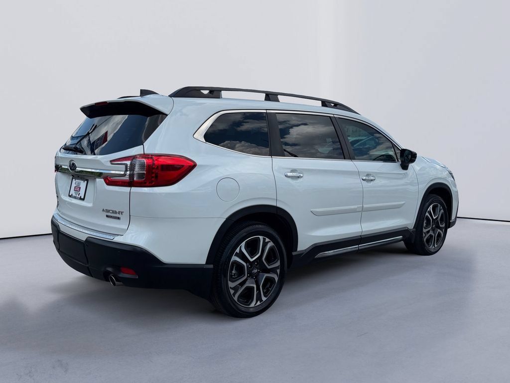Used 2024 Subaru Ascent Touring w/ Popular Package #2 AWD/4WD image 3