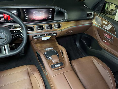 New 2026 Mercedes-Benz GLS 580 4MATIC image 39