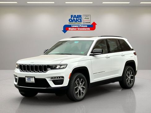 New 2025 Jeep Grand Cherokee Limited w/ Luxury Tech Group II image 4