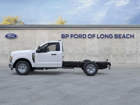 New 2026 Ford F350 XL w/ XL Chrome Package RWD image 3