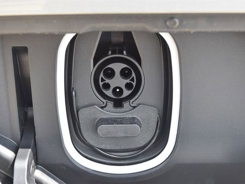 New 2026 Cadillac Lyriq V image 31