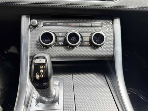 Used 2016 Land Rover Range Rover Sport SVR image 29