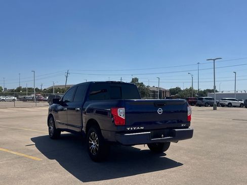 Used 2021 Nissan Titan SV RWD image 22