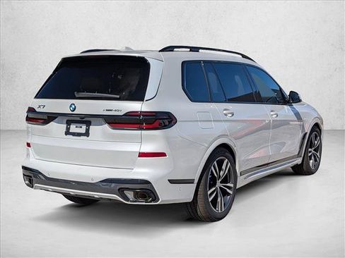 New 2027 BMW X7 xDrive40i w/ M Sport Package AWD/4WD image 2