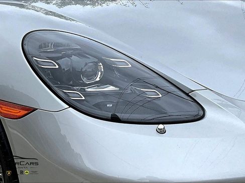 Used 2024 Porsche 718 Cayman image 22