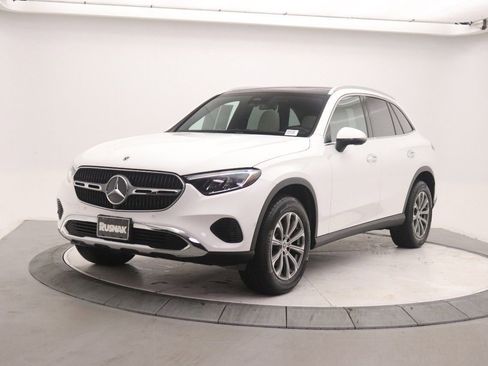 Certified 2026 Mercedes-Benz GLC 300 image 3