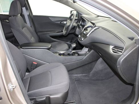 Used 2023 Chevrolet Malibu LT image 25