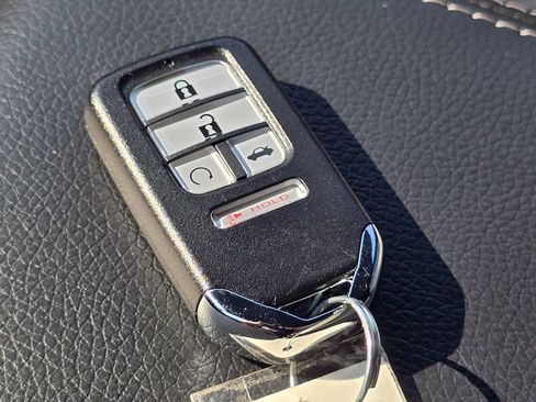 Used 2025 Honda Passport EX-L image 34