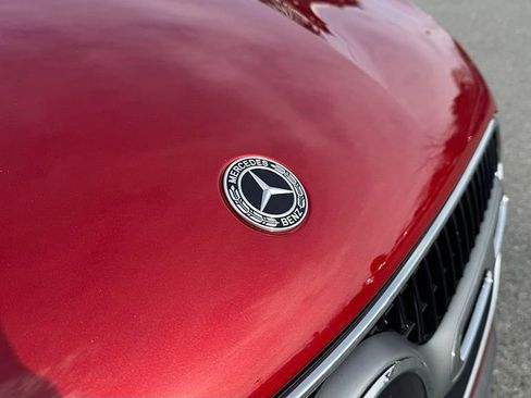 Used 2023 Mercedes-Benz GLC 300 4MATIC image 10