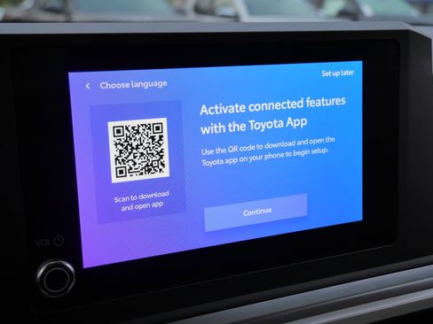 Certified 2025 Toyota Tacoma TRD Off-Road image 31