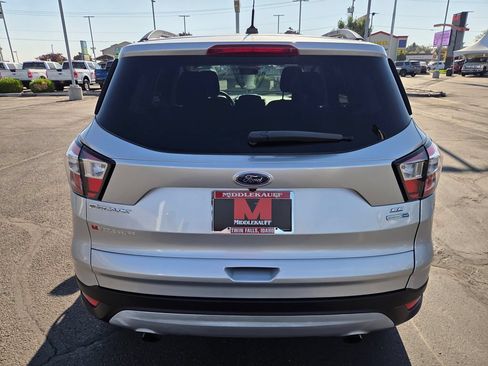 Used 2018 Ford Escape SE AWD/4WD image 4