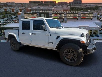 New 2026 Jeep Gladiator Sport