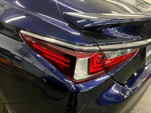 Used 2024 Lexus ES 350 image 29