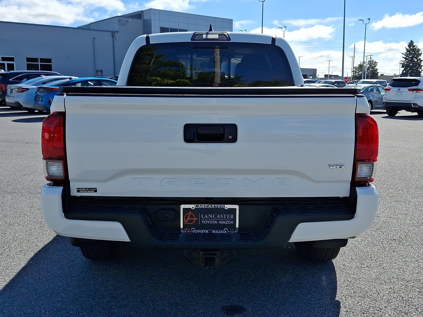 Used 2018 Toyota Tacoma TRD Sport AWD/4WD image 6