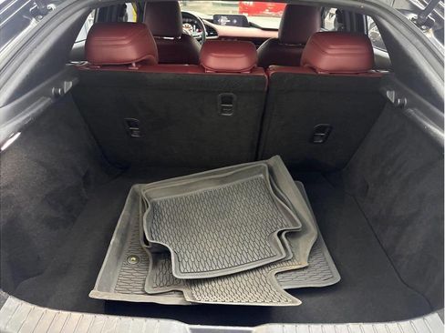 Used 2021 MAZDA MAZDA3 Hatchback w/Premium Plus Pkg image 21