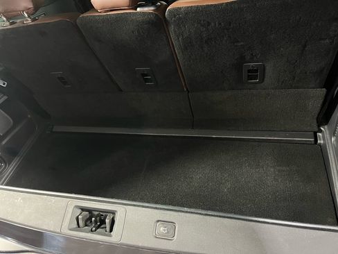 Used 2025 Lincoln Navigator Reserve image 33