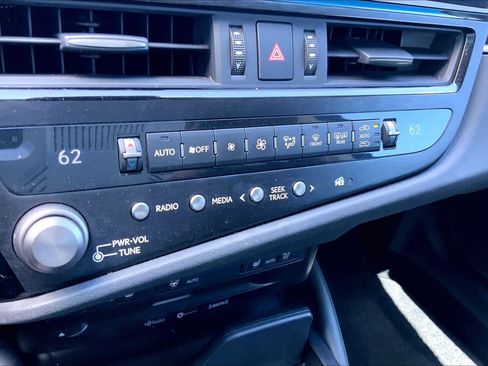 Used 2022 Lexus ES 350 w/ Premium Package FWD image 31