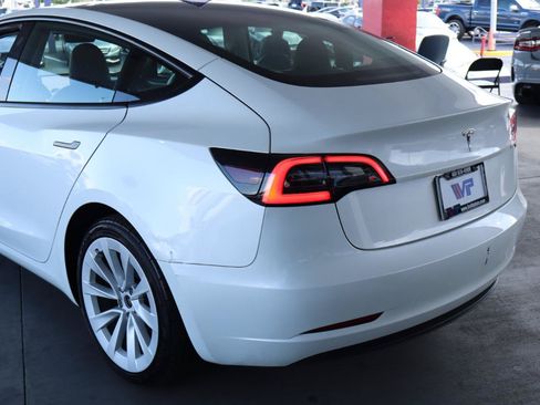 Used 2023 Tesla Model 3 Standard Range RWD image 9