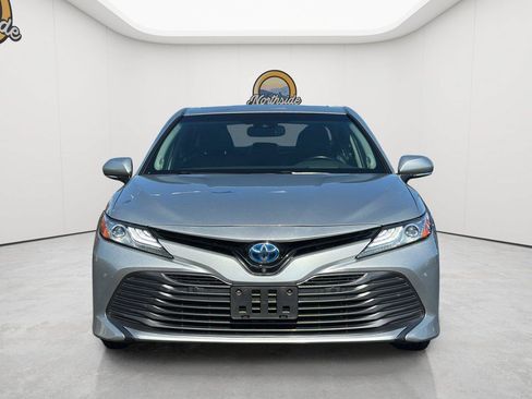 Used 2018 Toyota Camry XLE w/ Audio Package FWD image 2
