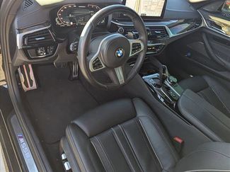 Used 2022 BMW M550i xDrive w/ Executive Package video 4