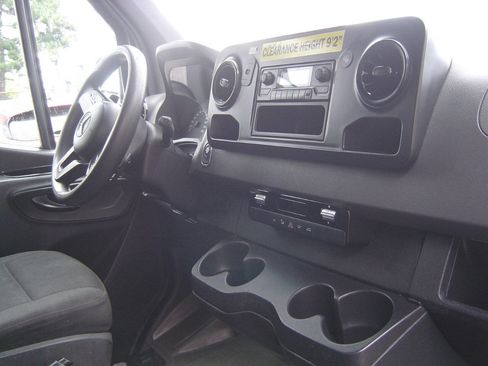 Used 2019 Mercedes-Benz Sprinter 170 image 5